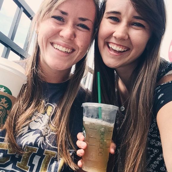 Meet your Posher, Abigail - Picture 1 of 1